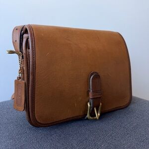 Vintage Coach NYC Made Buckled Saddle Pouch Small Crossbody Bag Tan Brown